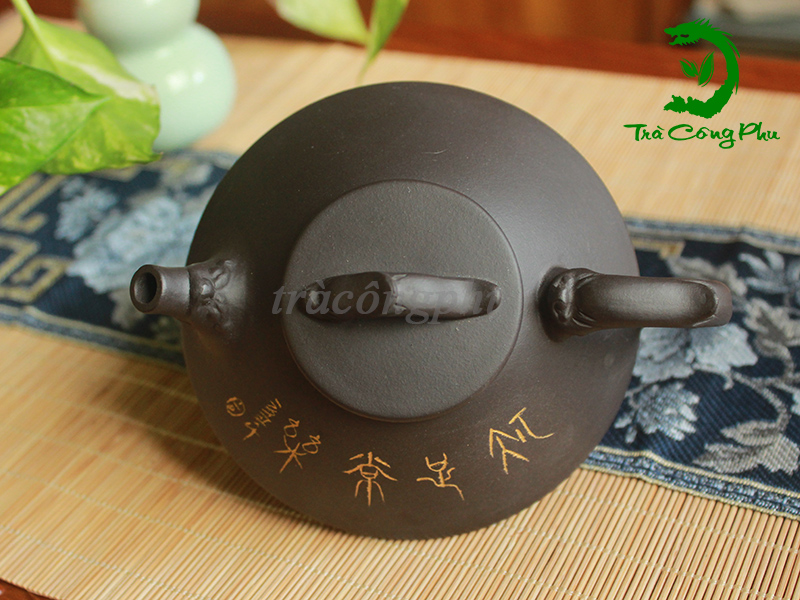 Ấm Tử Sa thạch biều Tri túc thường lạc - ATS1190